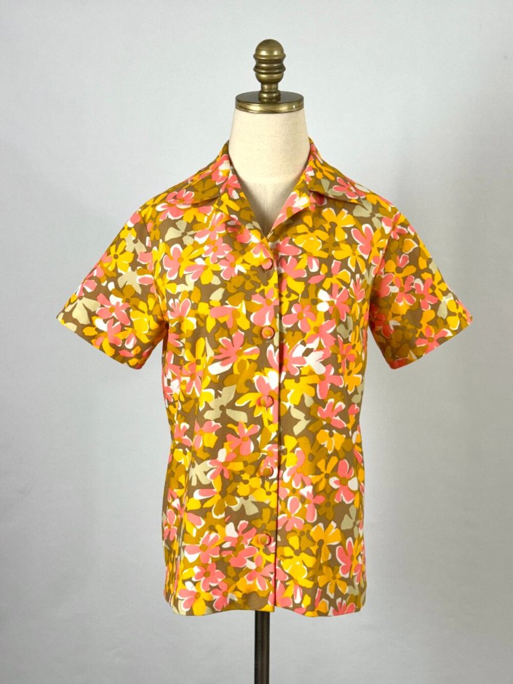 Vtg 60s Pink & Orange Floral Womens Short Sleeve Button Down Shirt Retro Flowers
